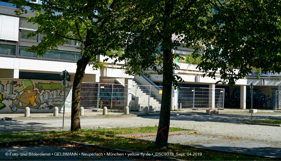 04.09.2019 - Einkaufs- und Wohnzentrum Quiddestraße in Neuperlach